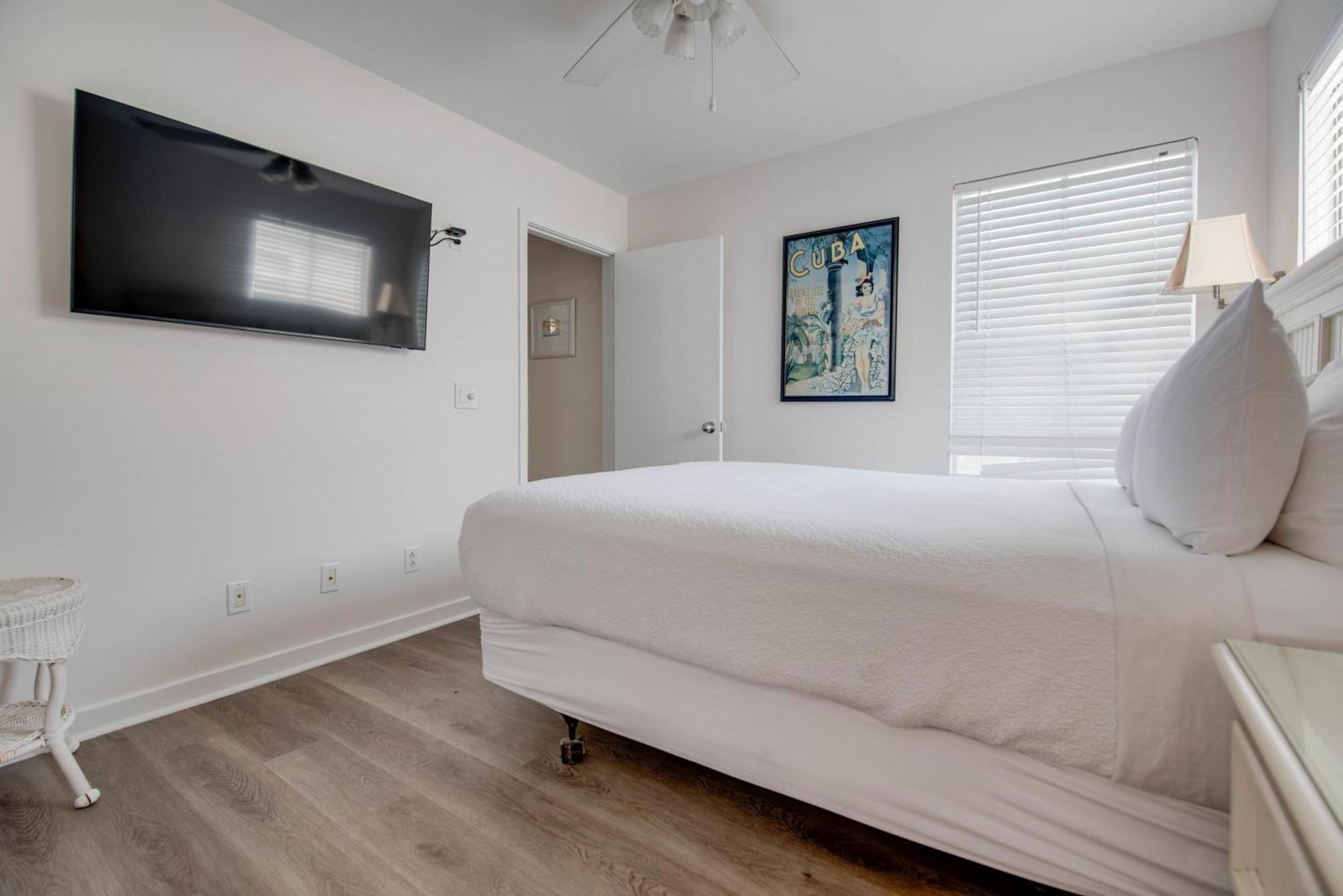 New Casa Caribe By Brightwild- Two-Story Condo Rooftop Pool キーウェスト エクステリア 写真