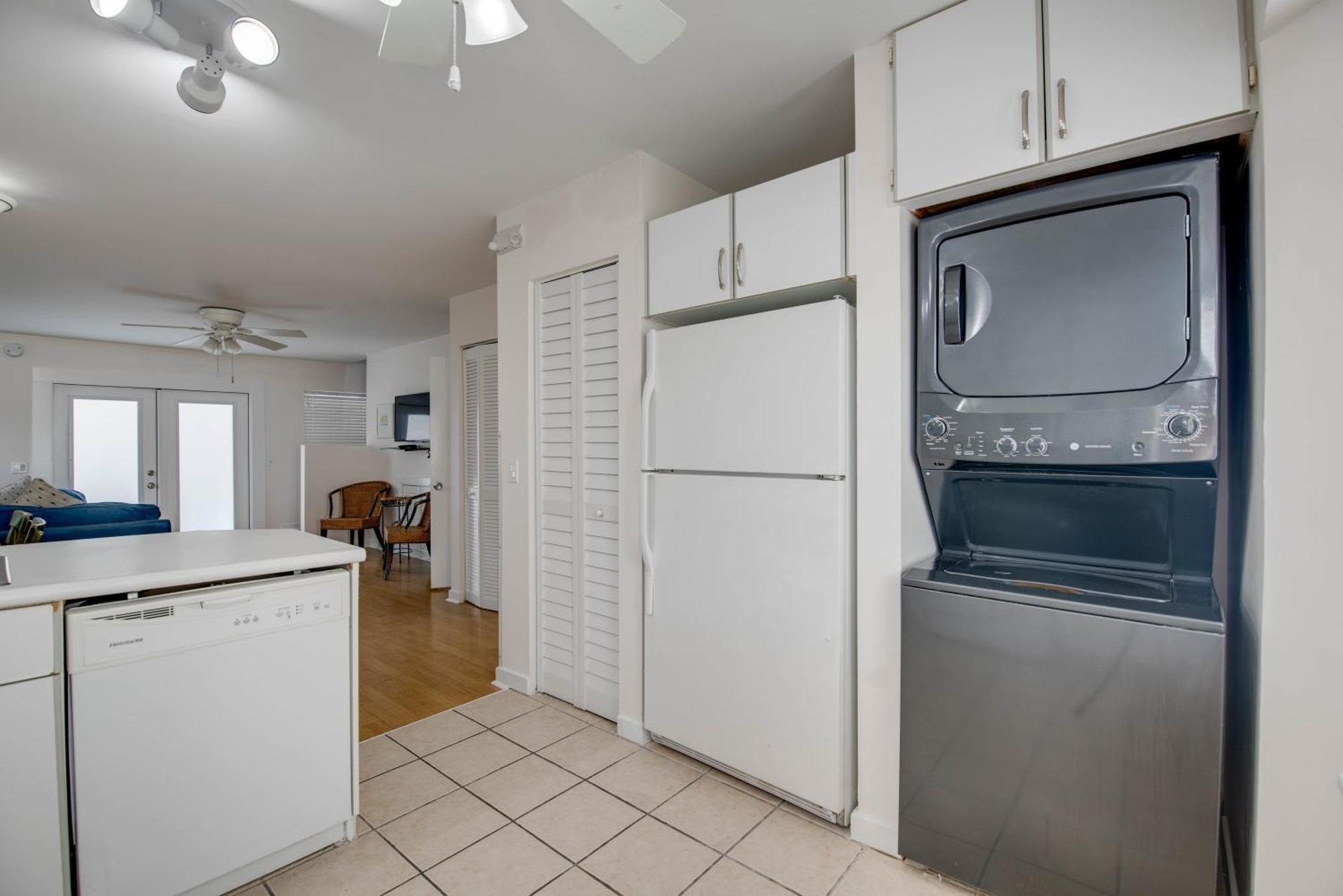 New Casa Caribe By Brightwild- Two-Story Condo Rooftop Pool キーウェスト エクステリア 写真