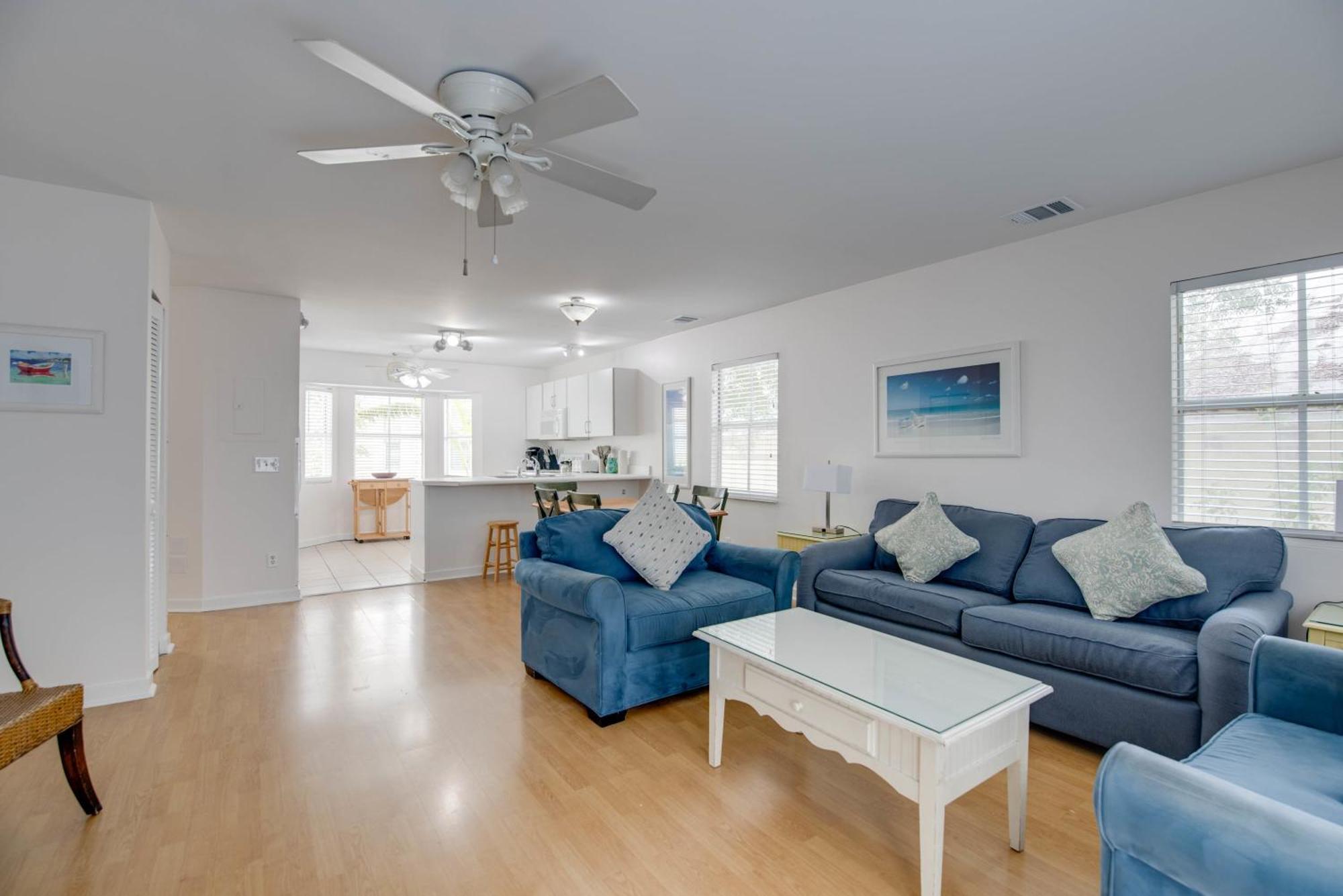 New Casa Caribe By Brightwild- Two-Story Condo Rooftop Pool キーウェスト エクステリア 写真
